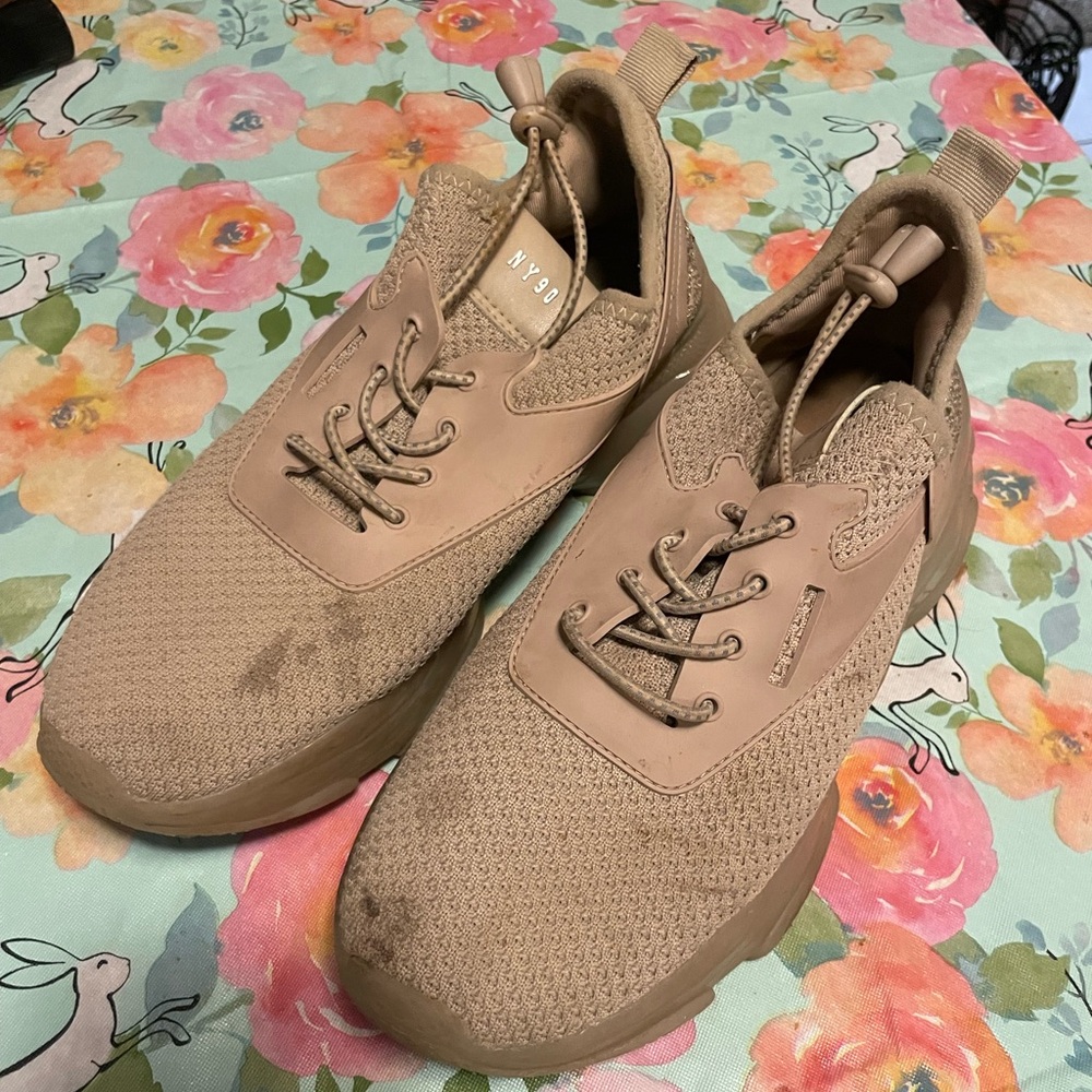 STEVE MADDEN Tan Athletic Sneakers
